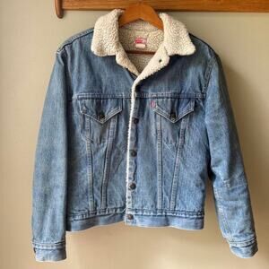 Vintage 1970s Levi's trucker jacket with Sherpa Lining - Size 42 (M)